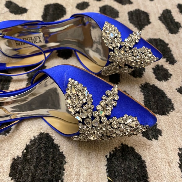 Blue satin embellished Badgley Mischka sandals - Picture 2 of 4